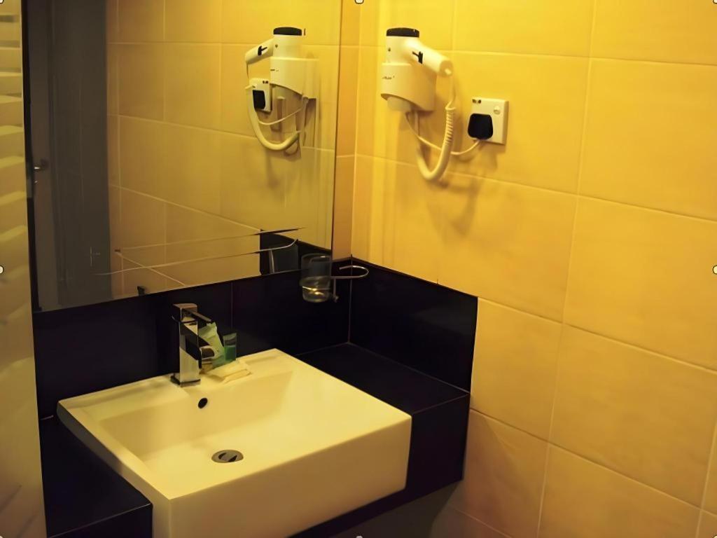 Mb Hotel Tawau Exterior photo